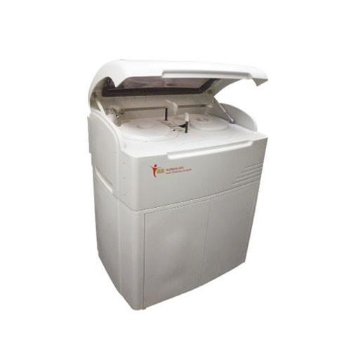 Analizador automatizado de química clínica. Modelo H-200