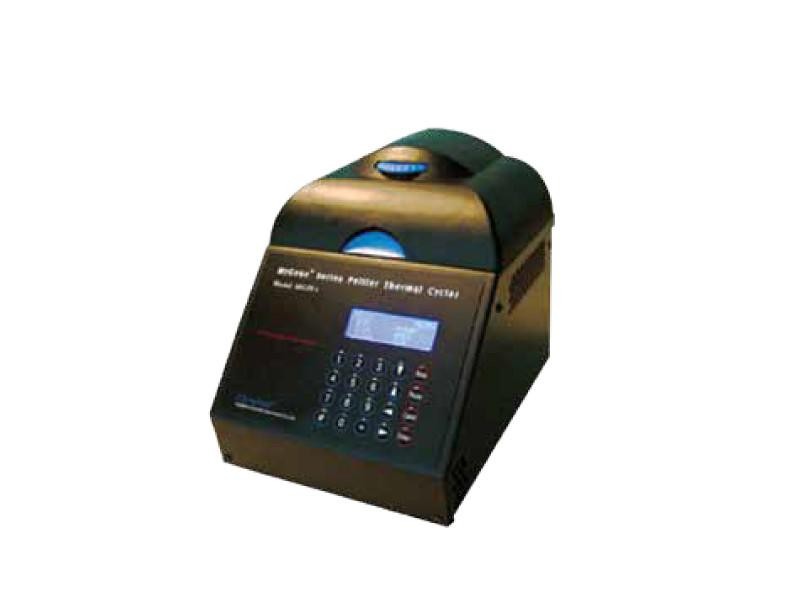 Termociclador con gradiente. Modelo MG25